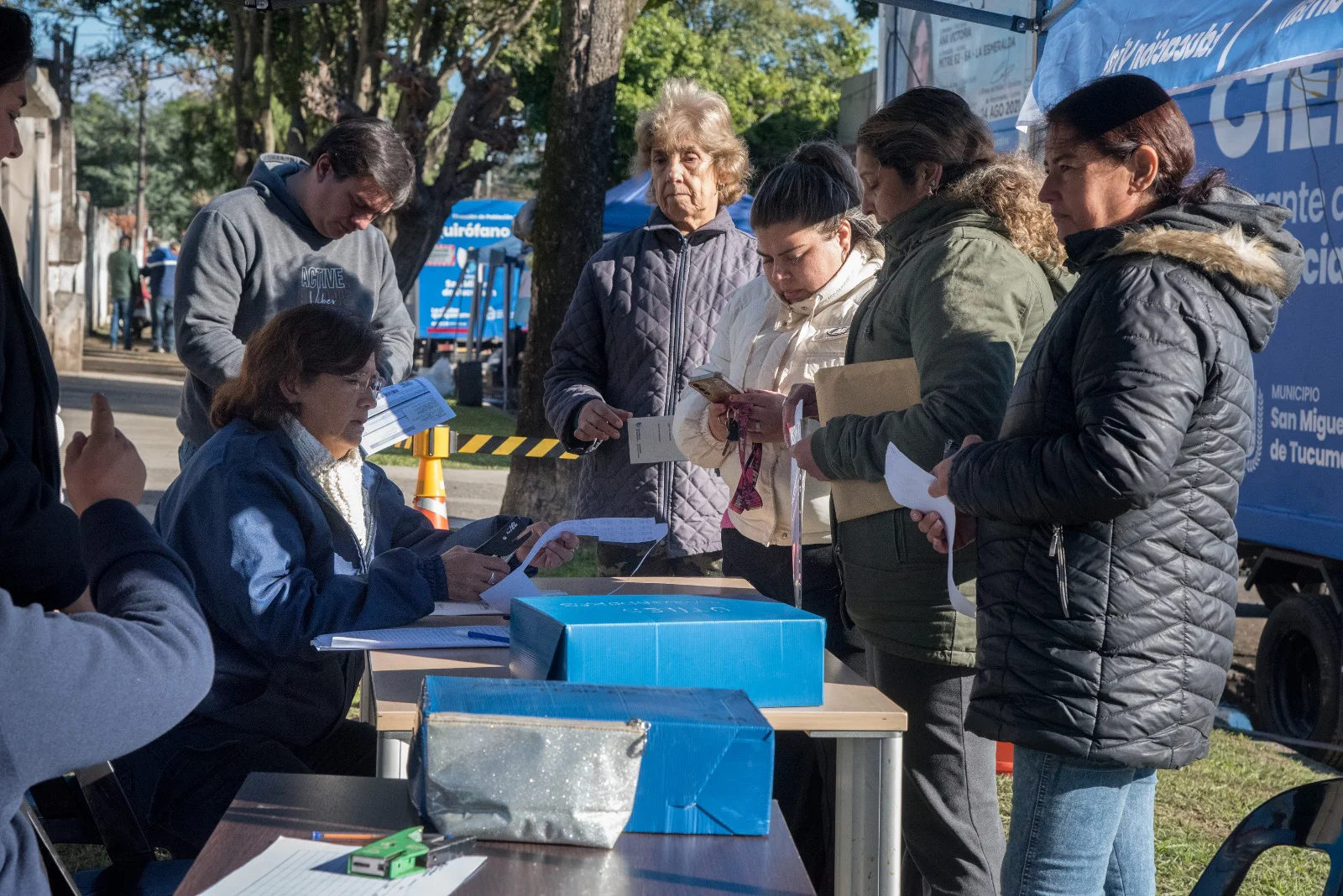 Vecinos de Villa Urquiza accedieron a múltiples servicios gratuitos del programa SMT