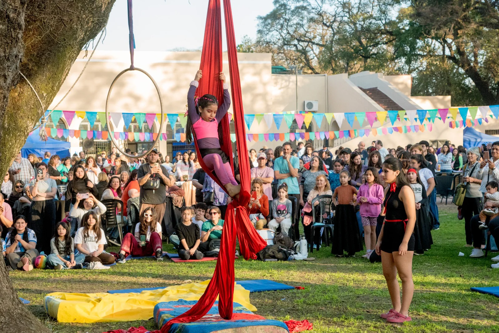 Más de 1.500 personas celebraron el Encuentro de Talleres Artísticos de la Municipalidad en el Parque 9 de Julio