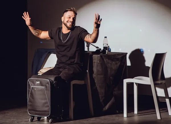 nicoserna-aK8f40Us5nw2ECGd