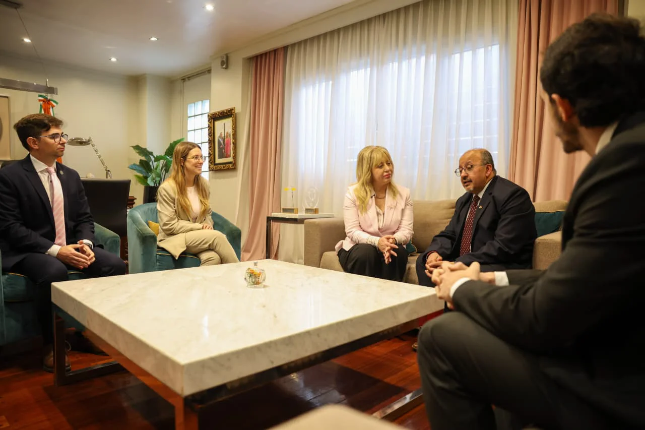 Rossana Chahla recibió al embajador de la India en Argentina, Ajaneesh Kumar (3)