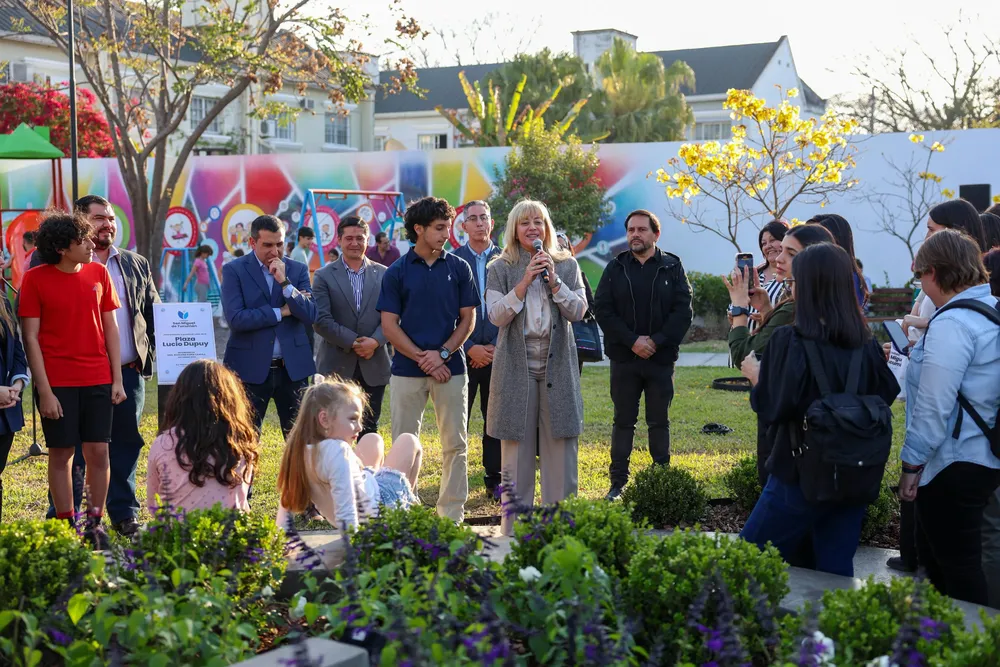 2025 inauguración plaza Lucio Dupuy (3)