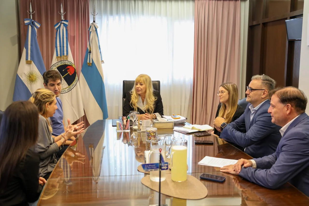 Reunión con directivos de Cabify (3)