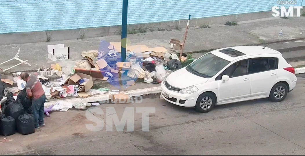 Retención de vehículos y multas por arrojar basura en vía pública