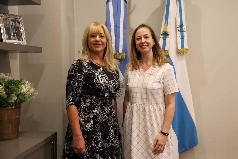 2025 intendenta con encargada de negocios de balerús (3)