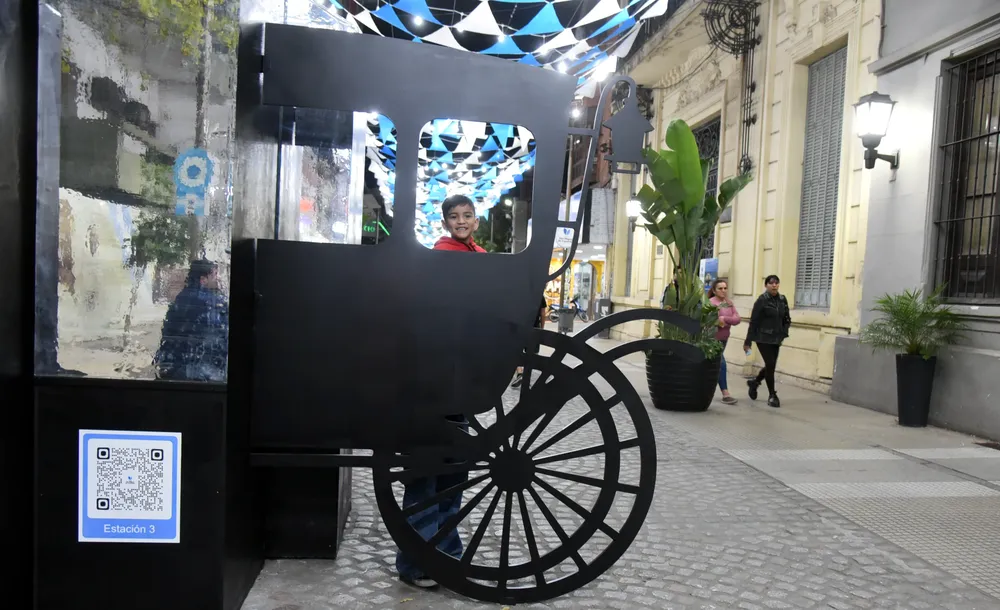 2025 Ornamentación patria por 9 de Julio  (2)