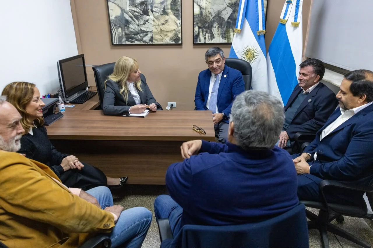 Rossana Chahla se  reunió por primera vez con el nuevo rector de la UNT Sergio Mohamed (2)
