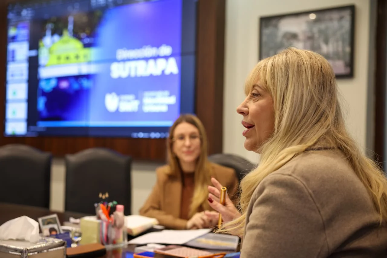 Chahla encabezó reunión con funcionarios para evaluar el avance de la modernización del transporte