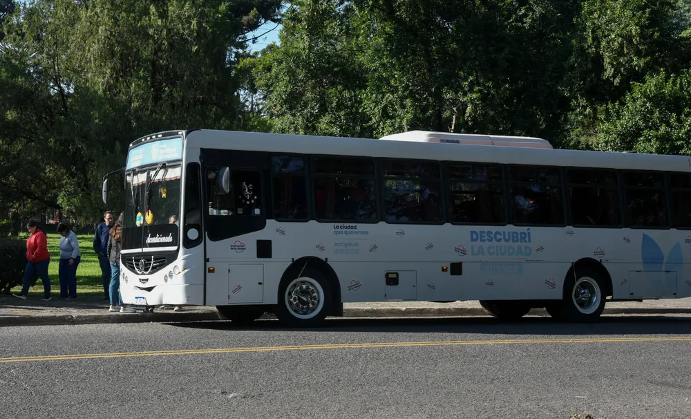 2025 paseo esculturas parque 9 de julio bus turístico (1)