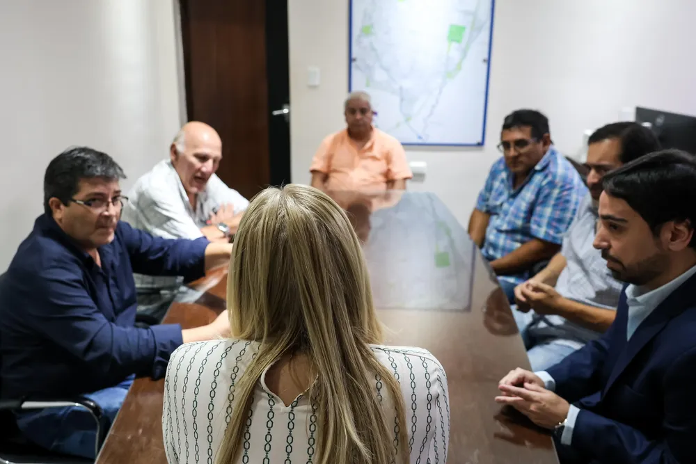 2025 reunión intendenta con taxistas 1