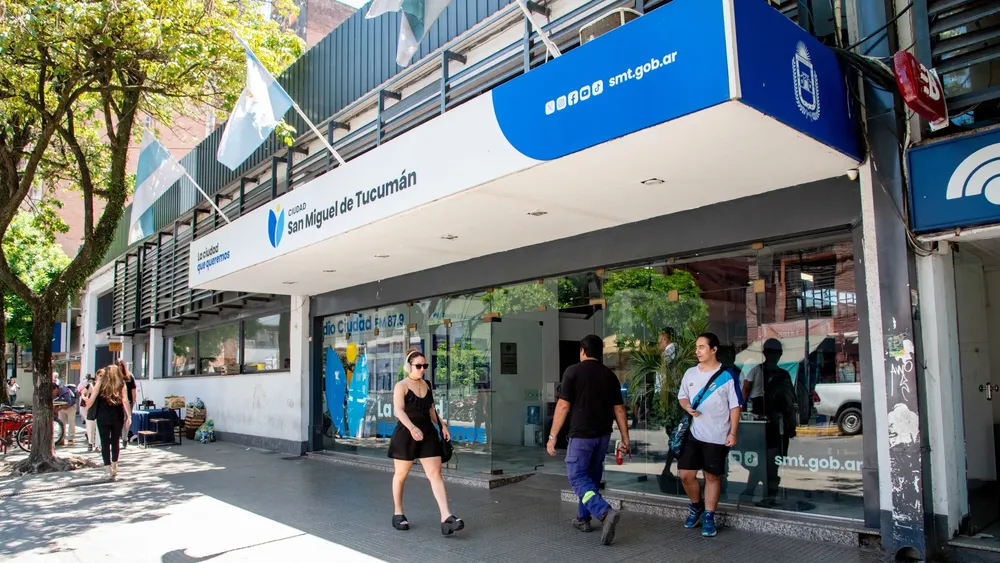 2025 fachada municipalidad noviembre (9)