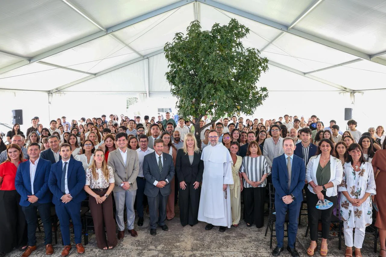 Lanzamiento de la Escuela de Liderazgo y Comunicación Política (3)