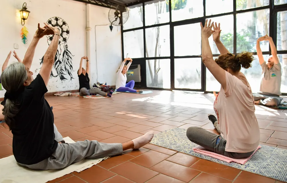 Clase de Yoga Centro Cultural Mercedes Sosa - (1)