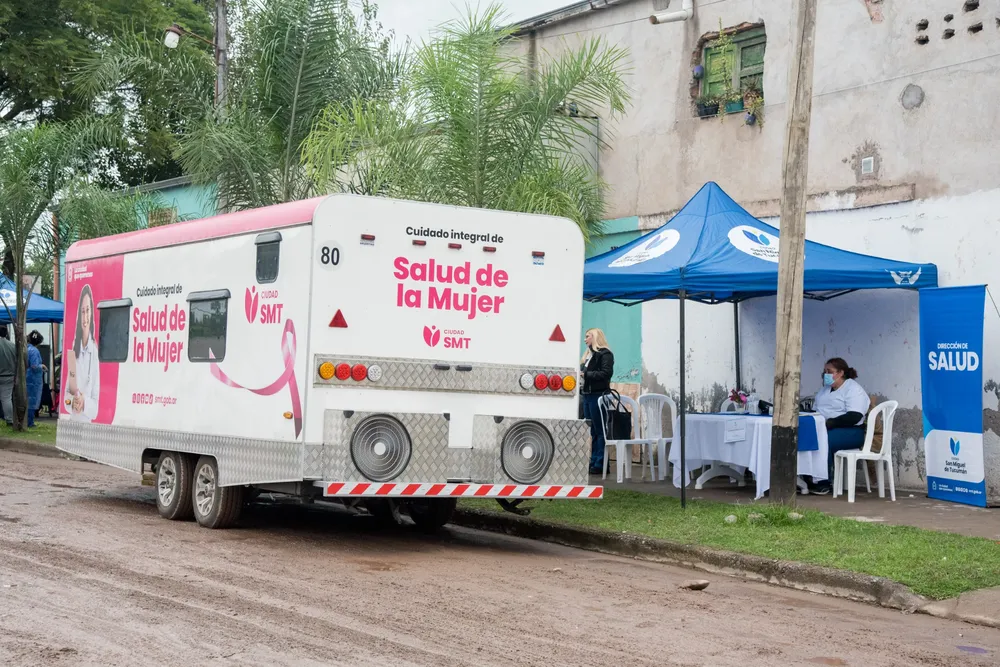 2026-04-27 tráiler salud de la mujer san ramón nonato (2)