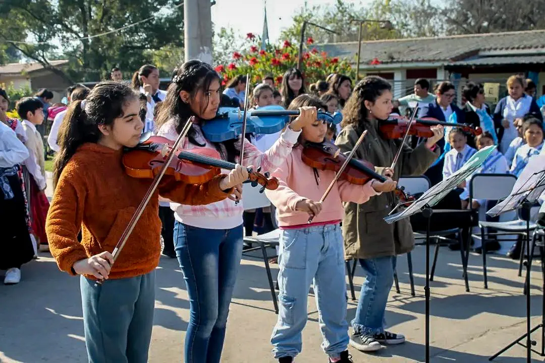 ensamble musical orquesta editada
