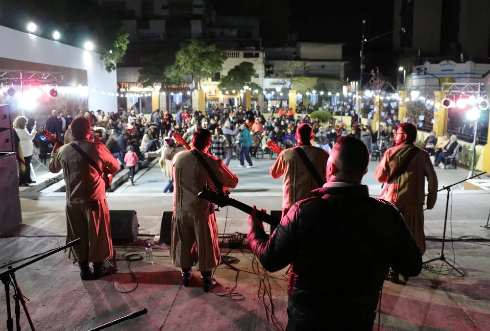 Espectáculo plaza temática 1