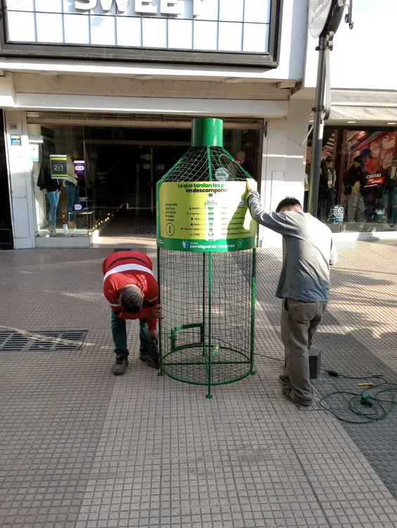botellones para plástico ambiente 2