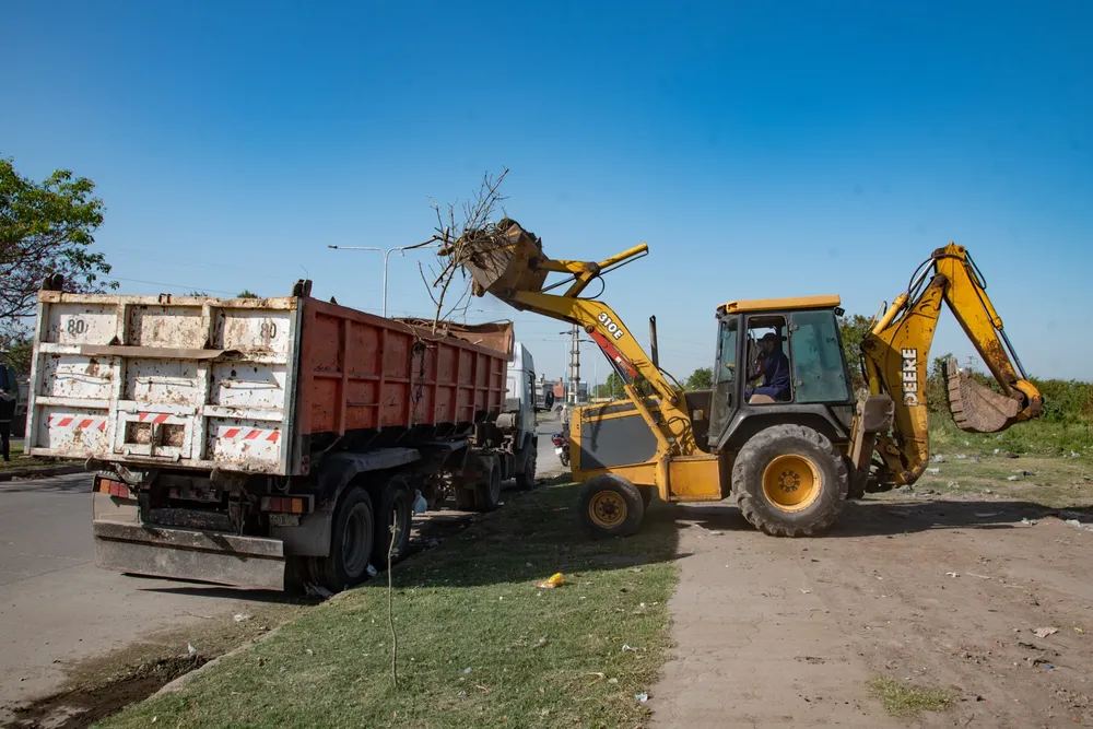 operativo limpieza y forestación Villa Muñecas III 1