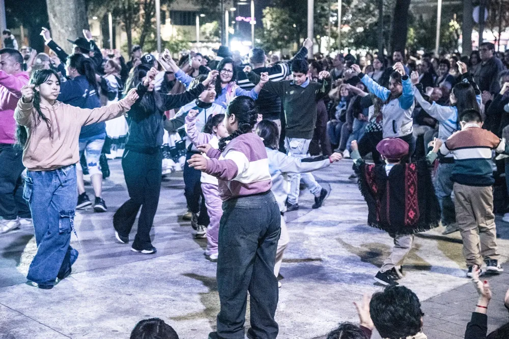 Encuentro Folclore en la Ciudad-Plaza Independencia