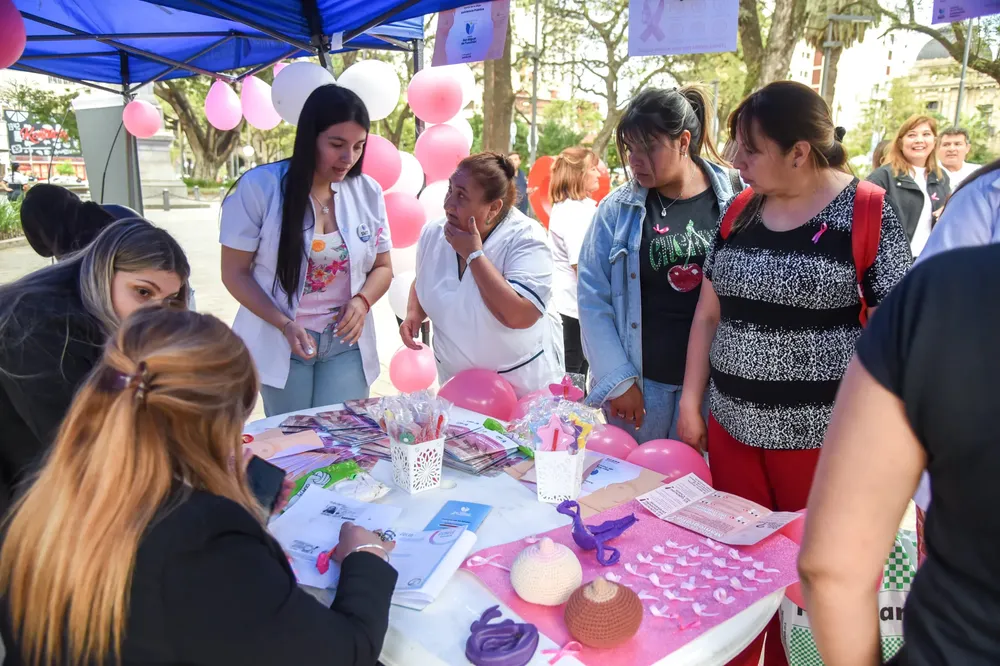 2025 Lanzamiento octubre mes rosa prevención cáncer de mama (2)