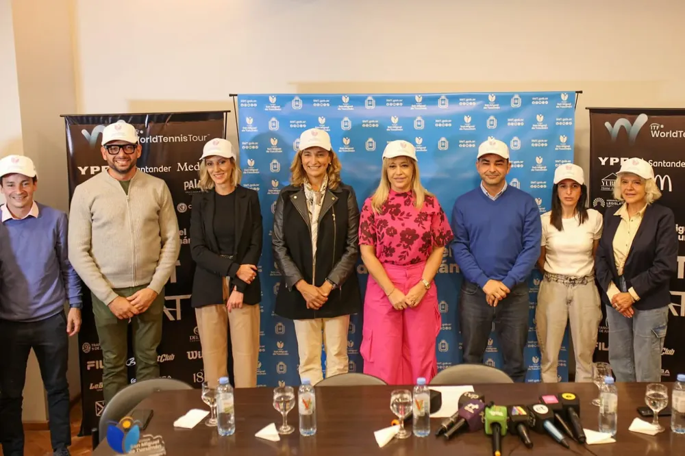 lanzamiento torneo de tenis femenino intendenta y Mercedes Paz 4