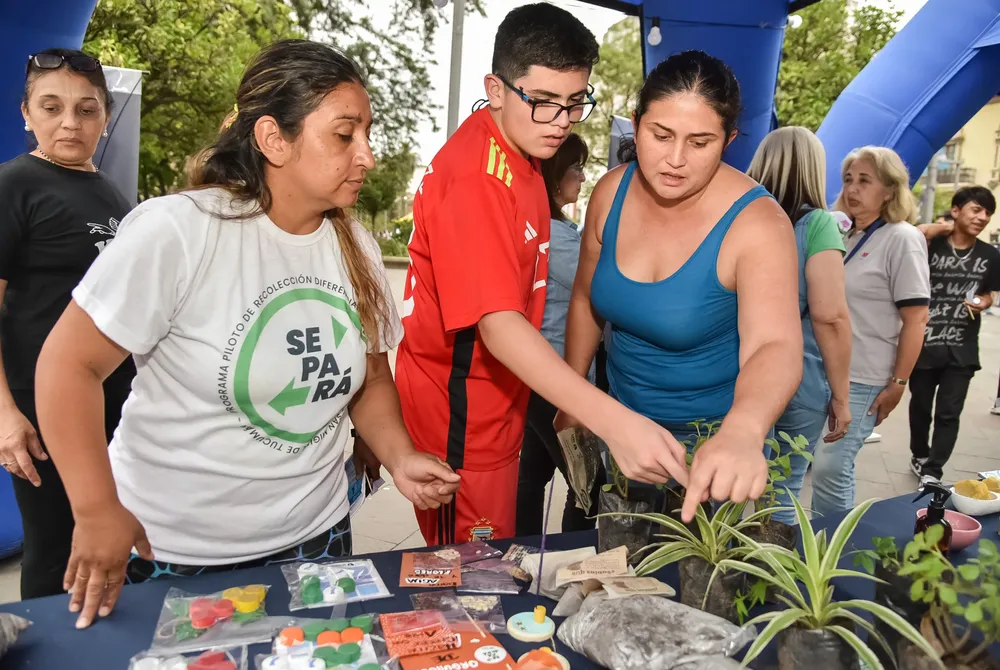ambiente en jornada un dia para dar eco canje 4