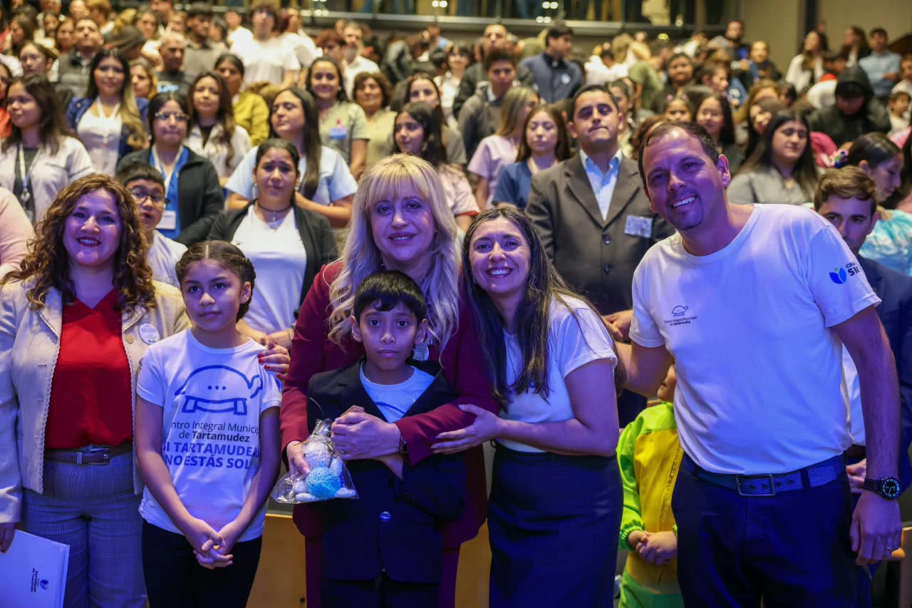 Chahla encabezó la jornada de concientización por el Día Mundial de toma de Conciencia sobre la Tartamudez (2)