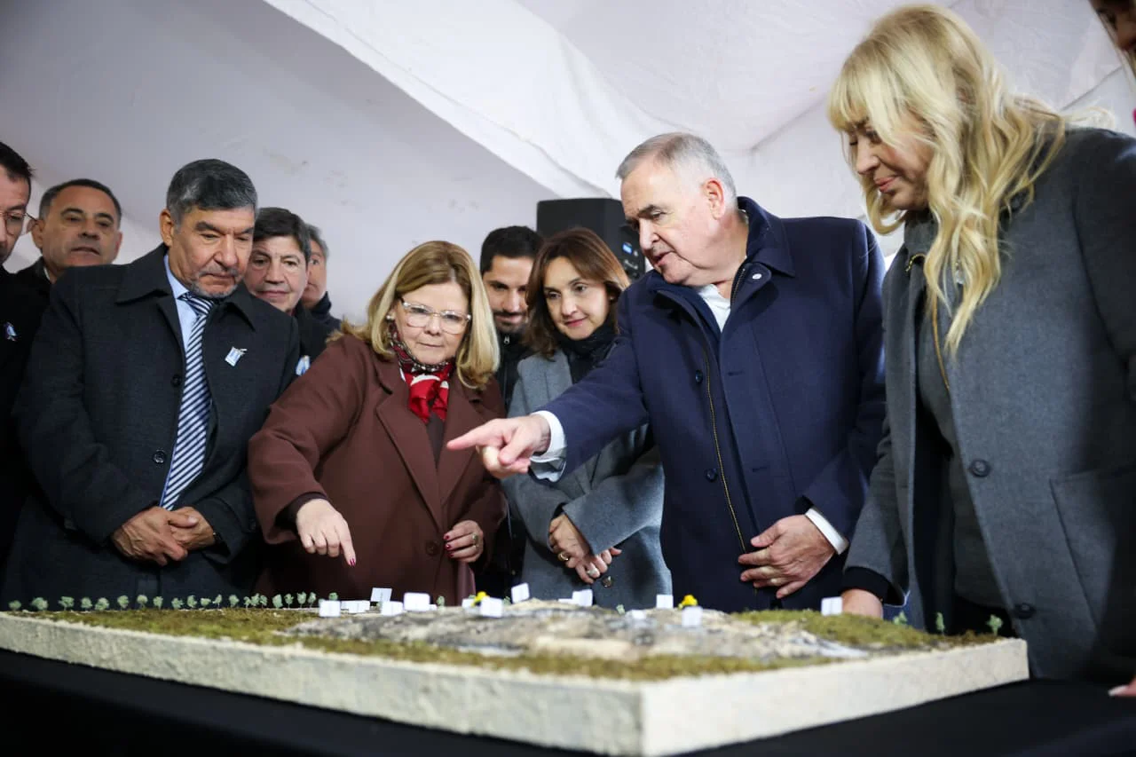 Inauguración de nueva celda de disposición final en Overo Pozo (2)