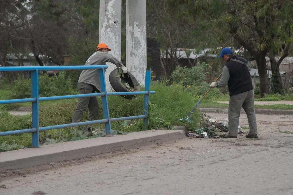 Operativo de limpieza y mantenimiento en la colectora de ruta 315 (4)