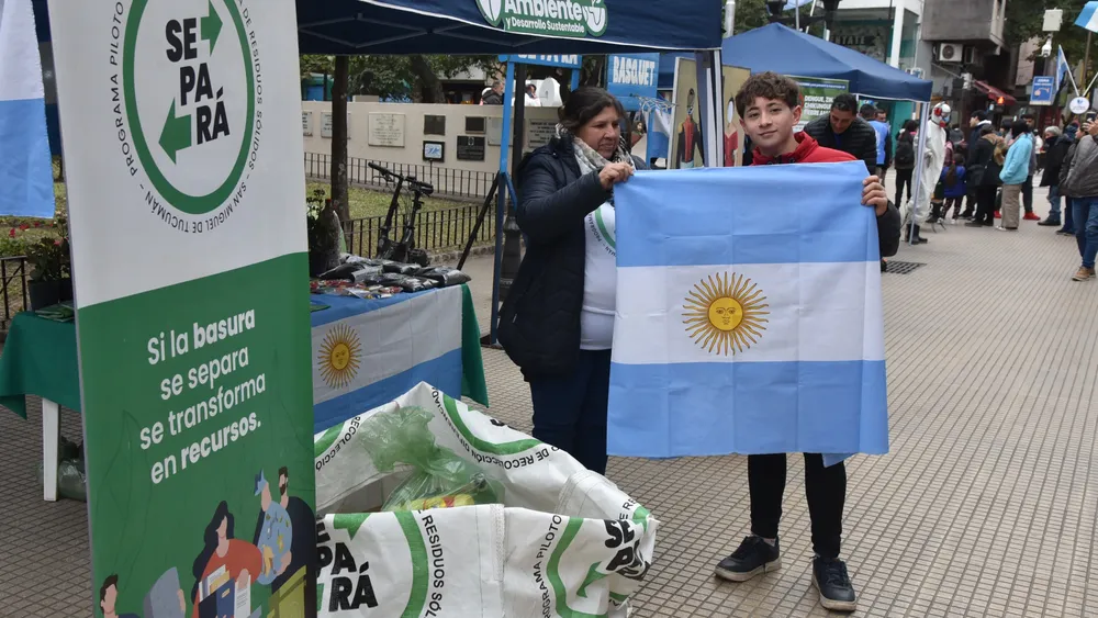 eco canje con entrega de bandera