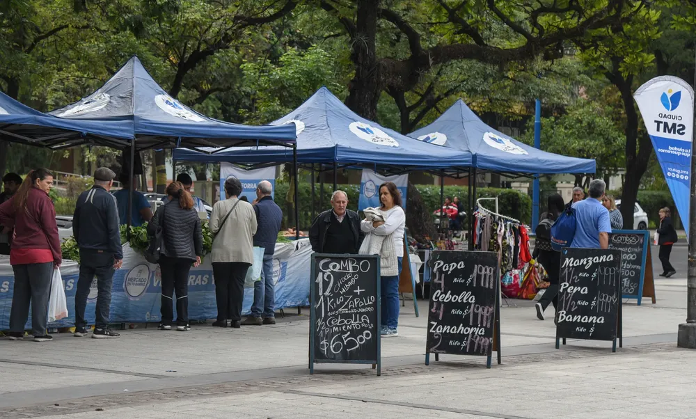Mercado en tu Barrio Plaza Urquiza (9) (1)