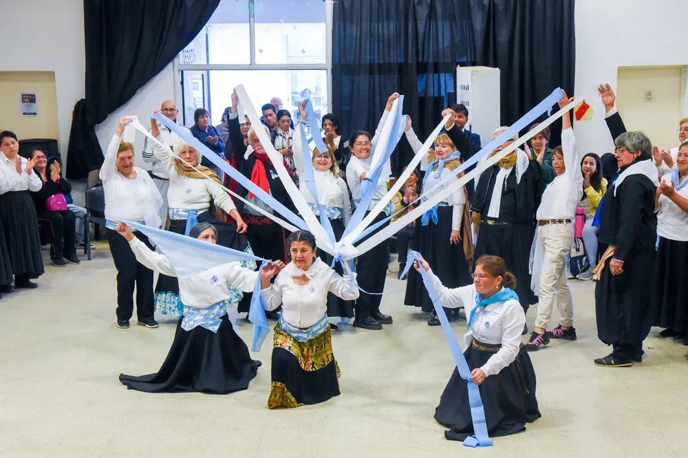 2025 festejo patrio Dirección de Adulto Mayor (2)