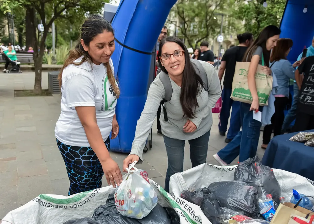 ambiente en jornada un dia para dar eco canje 5