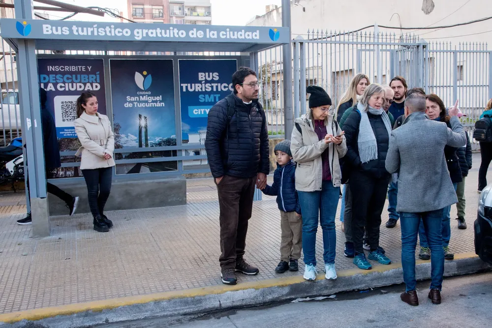 parada refugio bus turístico 3
