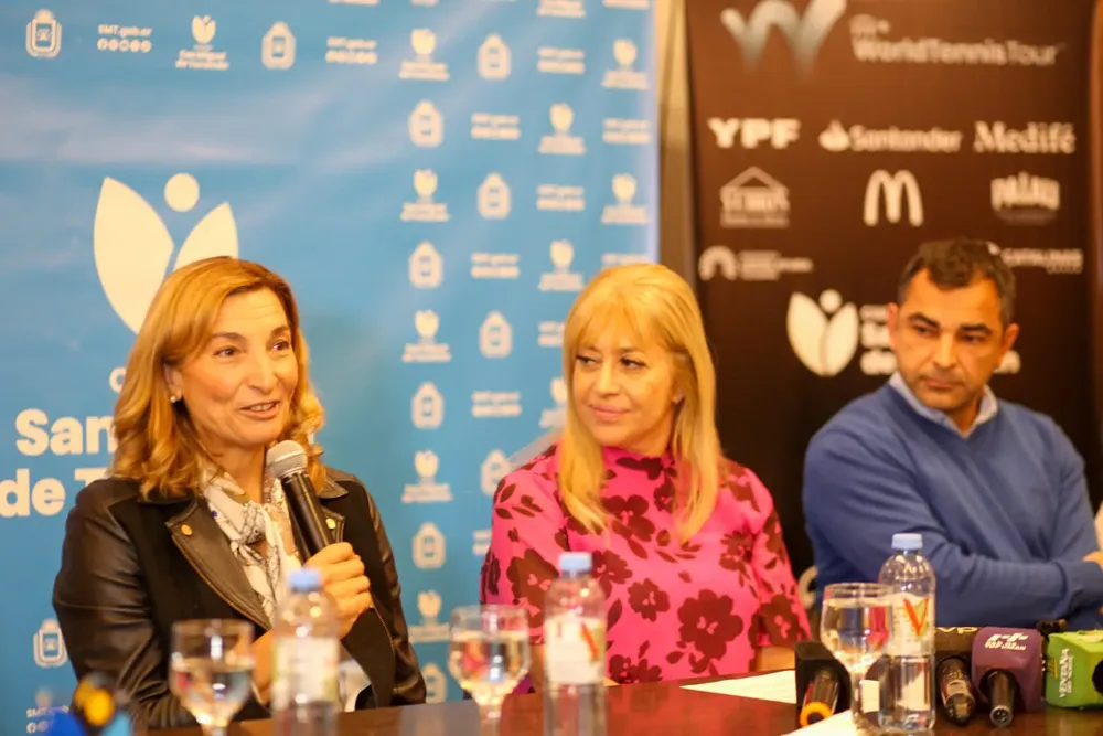 lanzamiento torneo de tenis femenino intendenta y Mercedes Paz 1