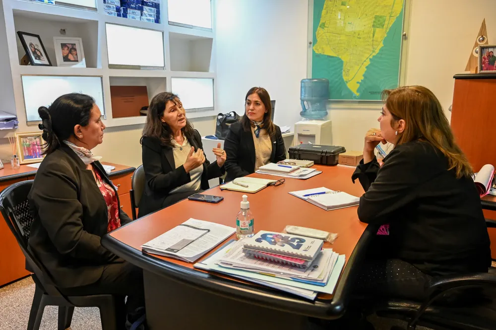 2025 reunión con diplomáticos de Francia