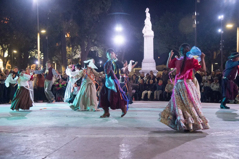 Encuentro Folclore en la Ciudad-Plaza Independencia (3)