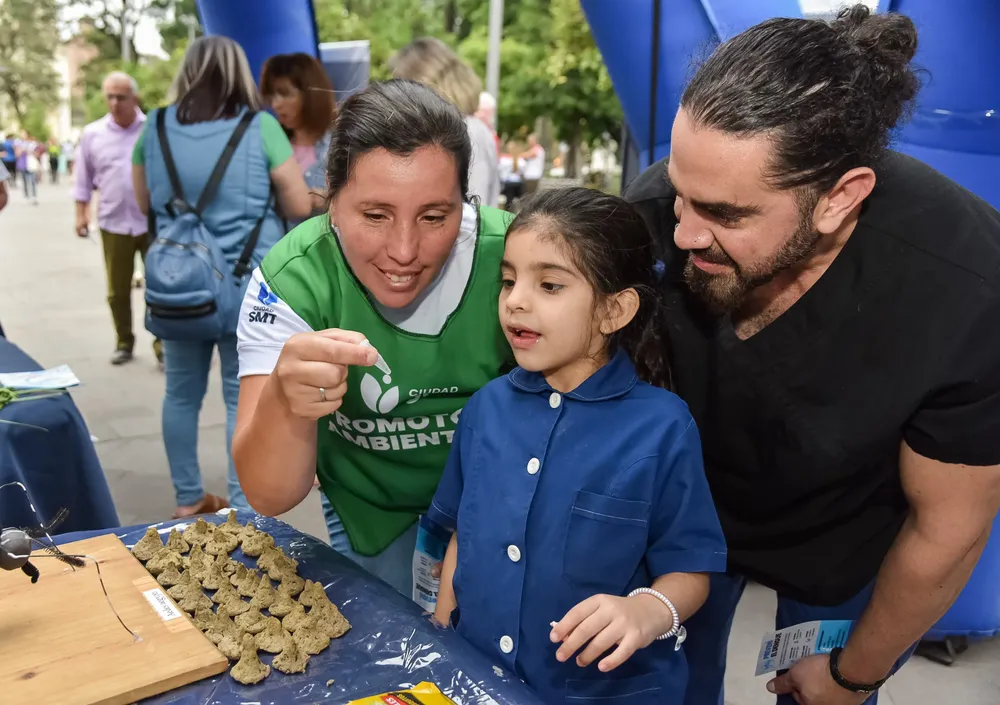 ambiente en jornada un dia para dar eco canje 3