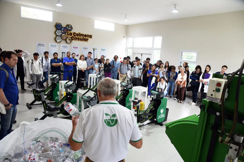 2025 visita facultad de medicina campus ambiental (2)
