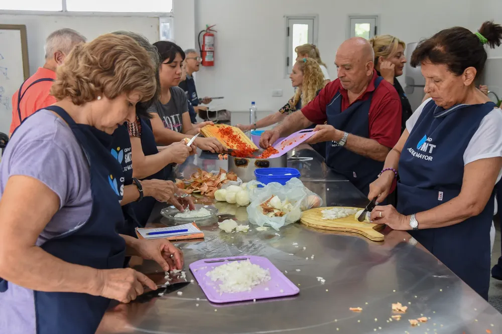 2025 colonia de adulto mayor cocina 3