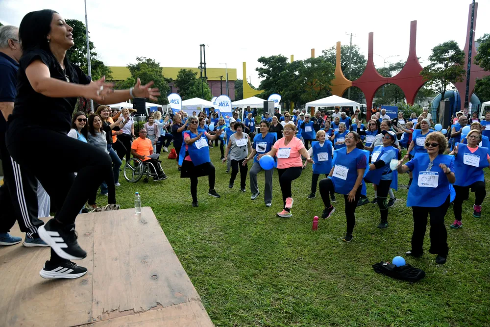 2025 para ilustrar actividad física adulto mayor (1)