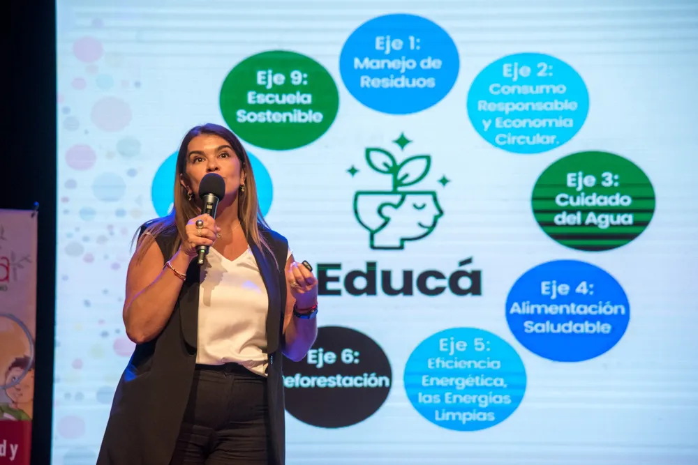 2025 Migliavacca exposición IV jornadas ambientales (3)