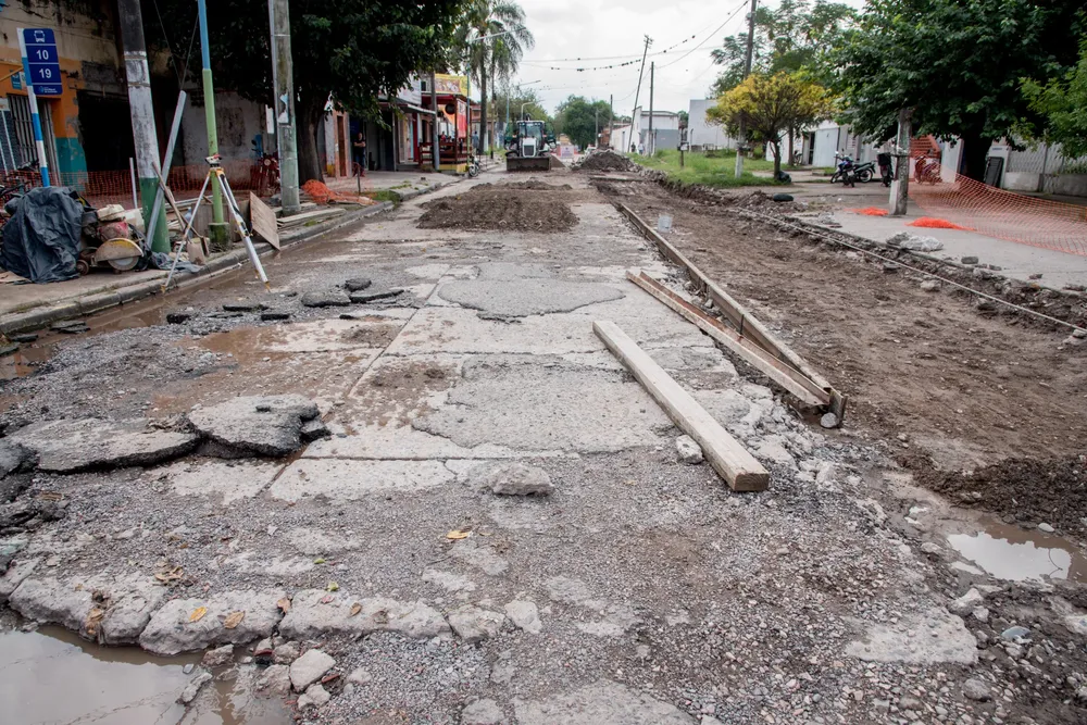 Reconstrucción del pavimento en Villa Alem