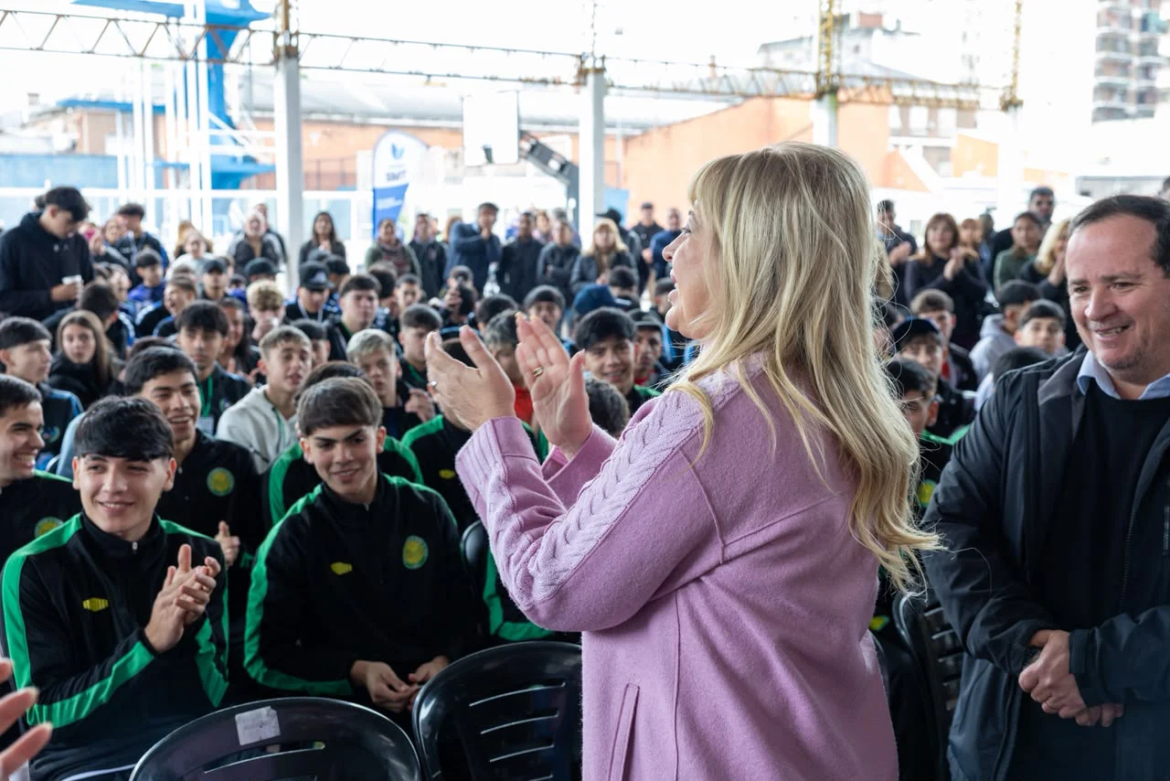 Rossana Chahla encabezó la inauguración del refugio papa León XIV (2)