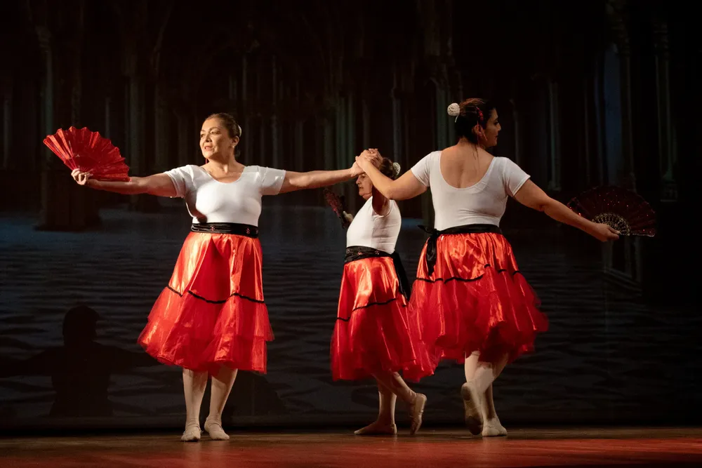 2025 taller de ballet en teatro rosita ávila (1)