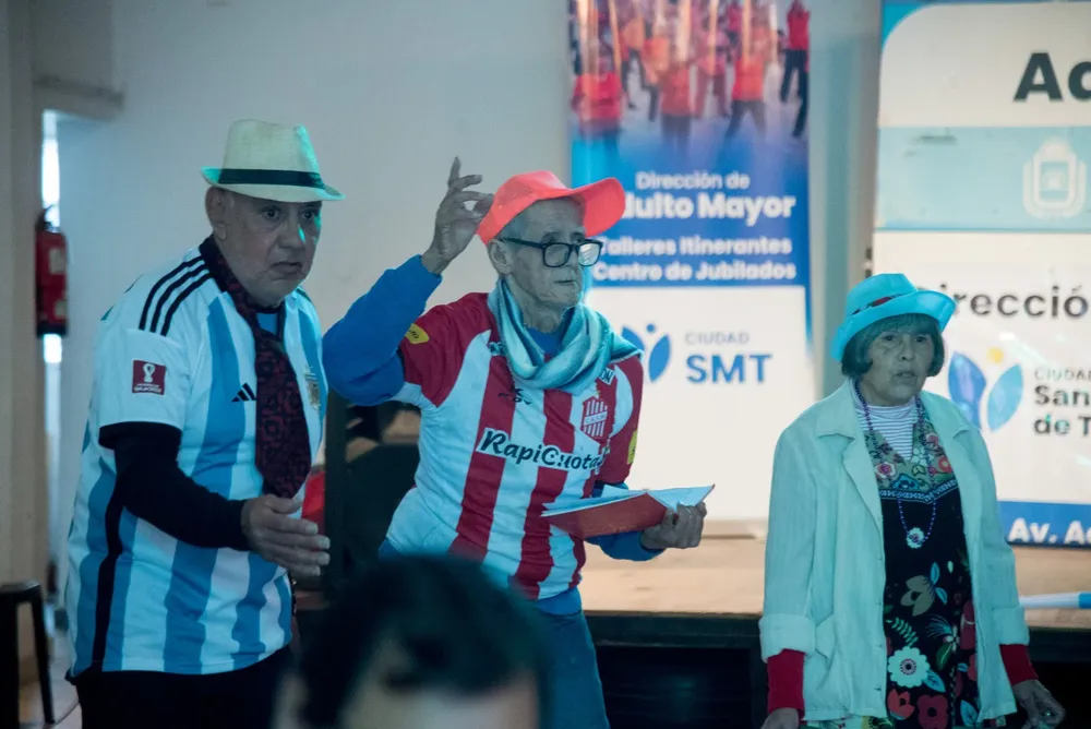 Adulto mayor muestra julio 2