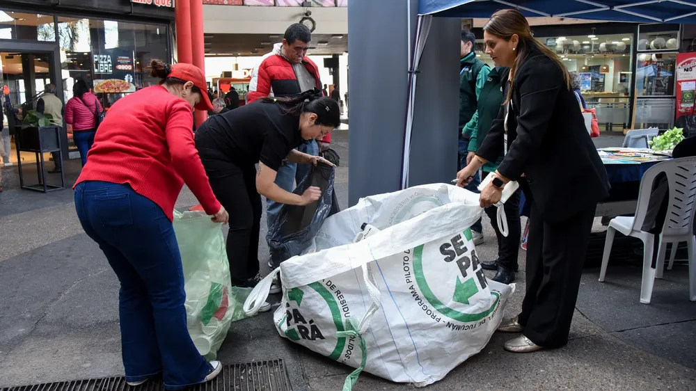 campaña Ambiente en terminal Eco Canje