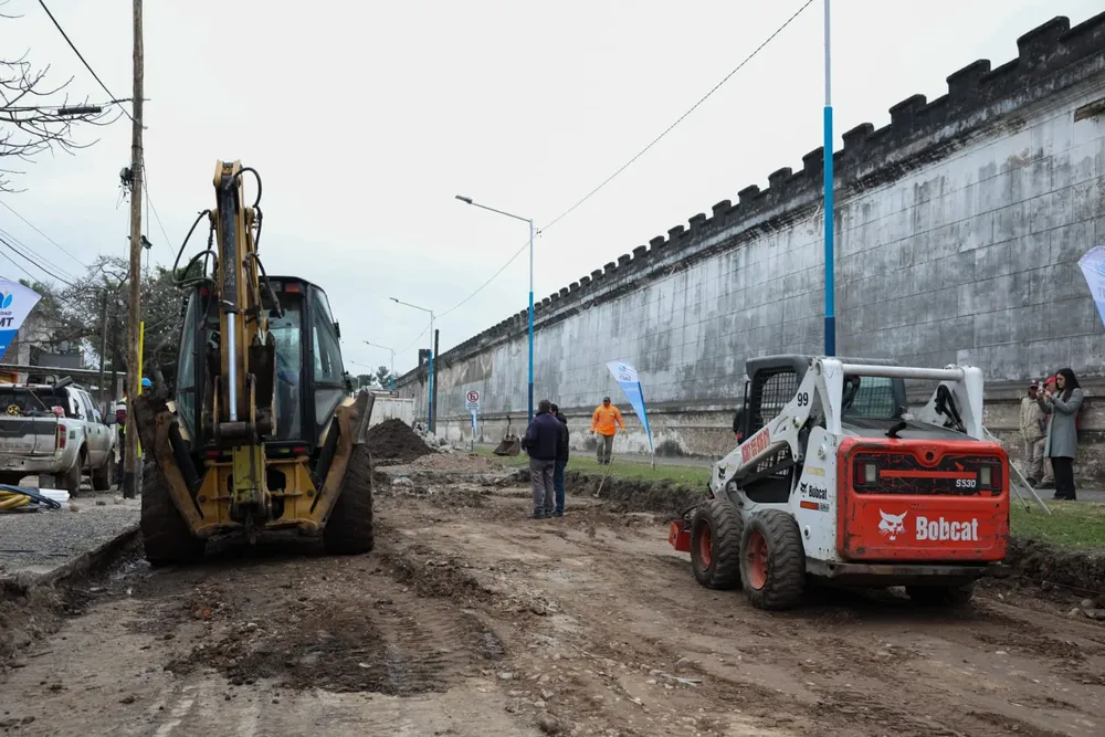 Obra de repavimentación de avenida República del Líbano (3)