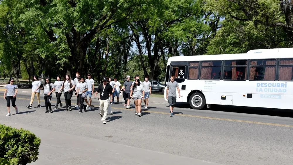 bus turístico educativo para ilustrar 1