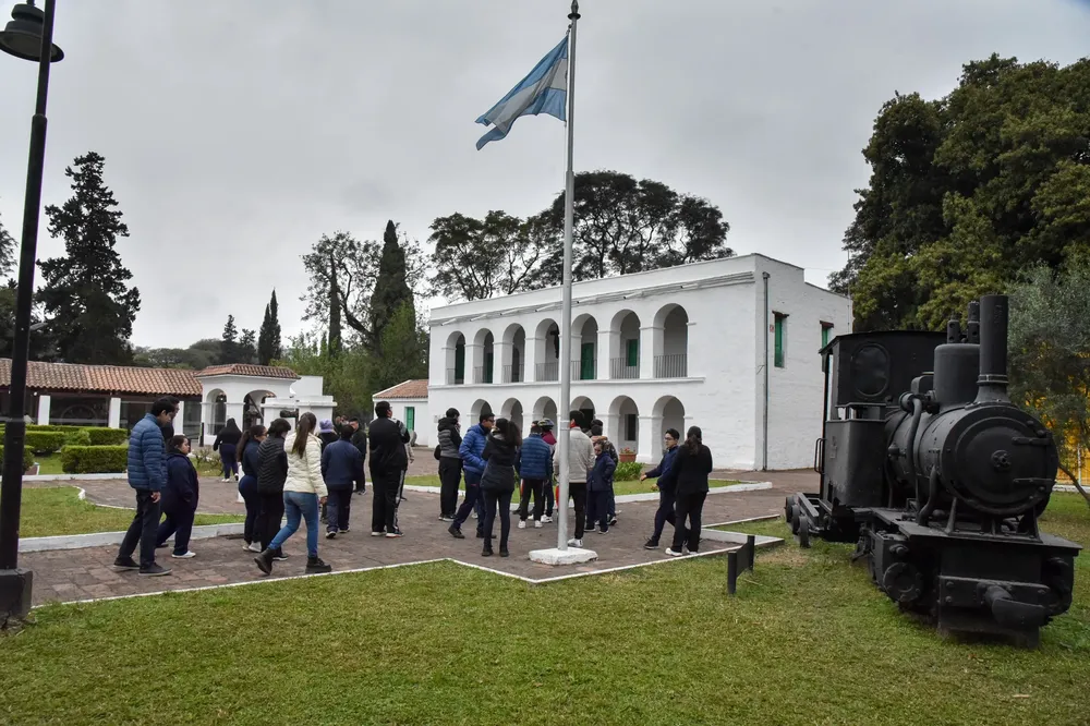 WhatsApp Image 2024-08-20 at 12.56.50 PM (2)