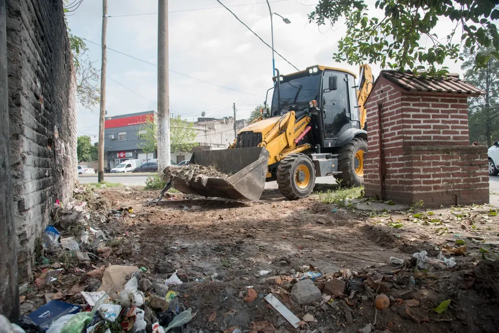 2026 operativo bacheo poda y limpieza Villa 9 de Julio (3)